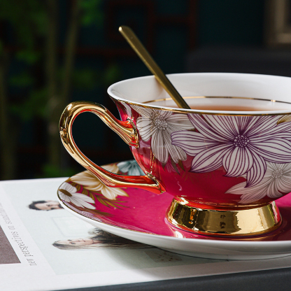 輕奢骨瓷杯碟套裝