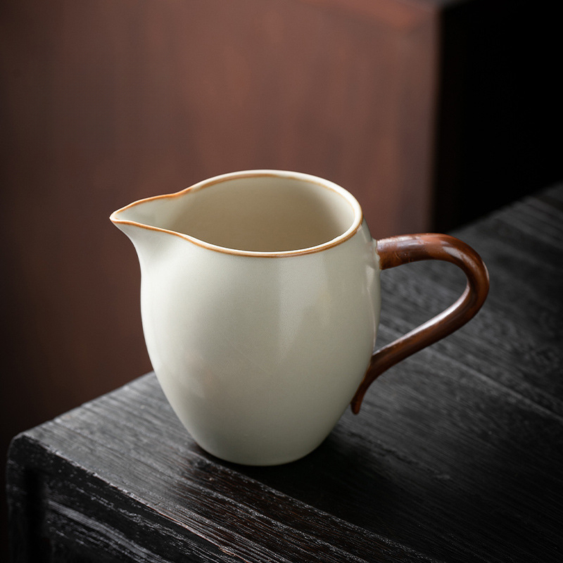 米黃美人公道杯分茶器