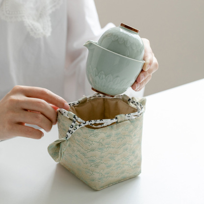 青瓷蓮瓣快客杯套裝