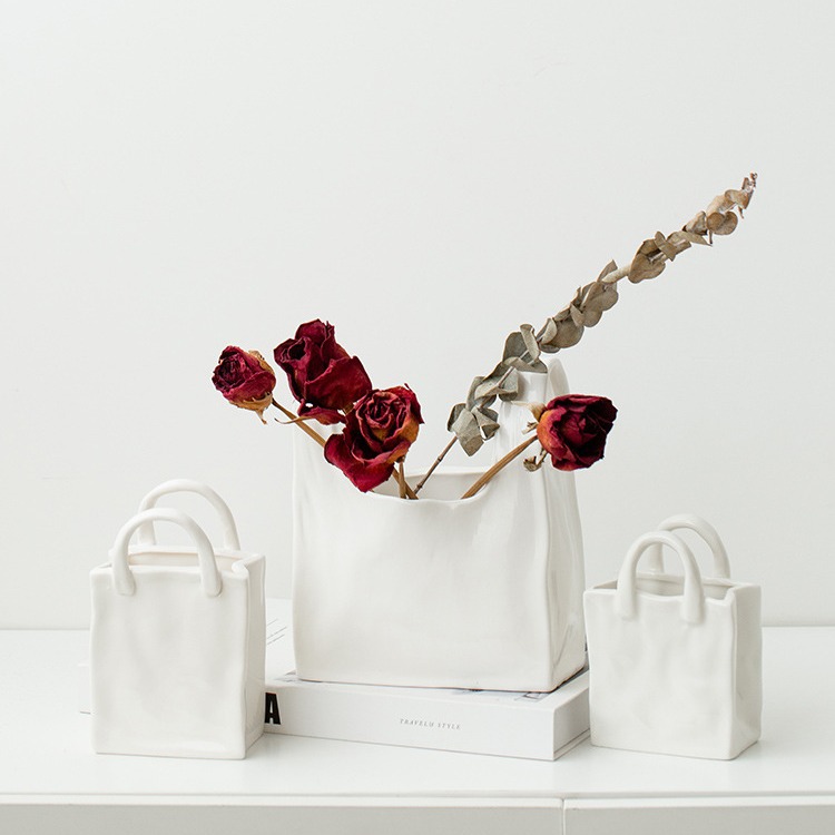 褶皺紙袋白色陶瓷花瓶擺件