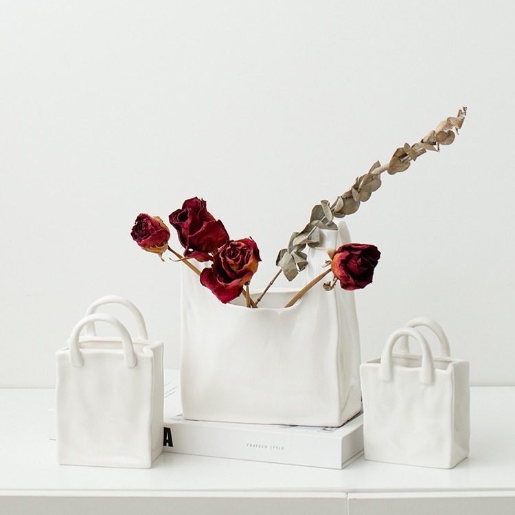 褶皺紙袋白色陶瓷花瓶擺件