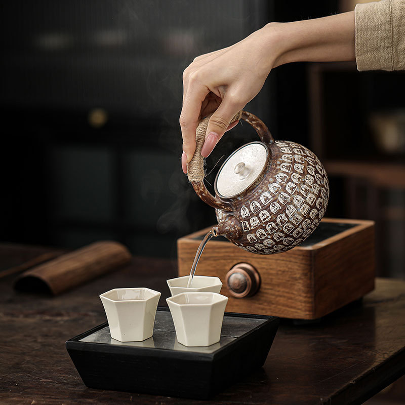 萬佛老岩泥鎏銀茶壺