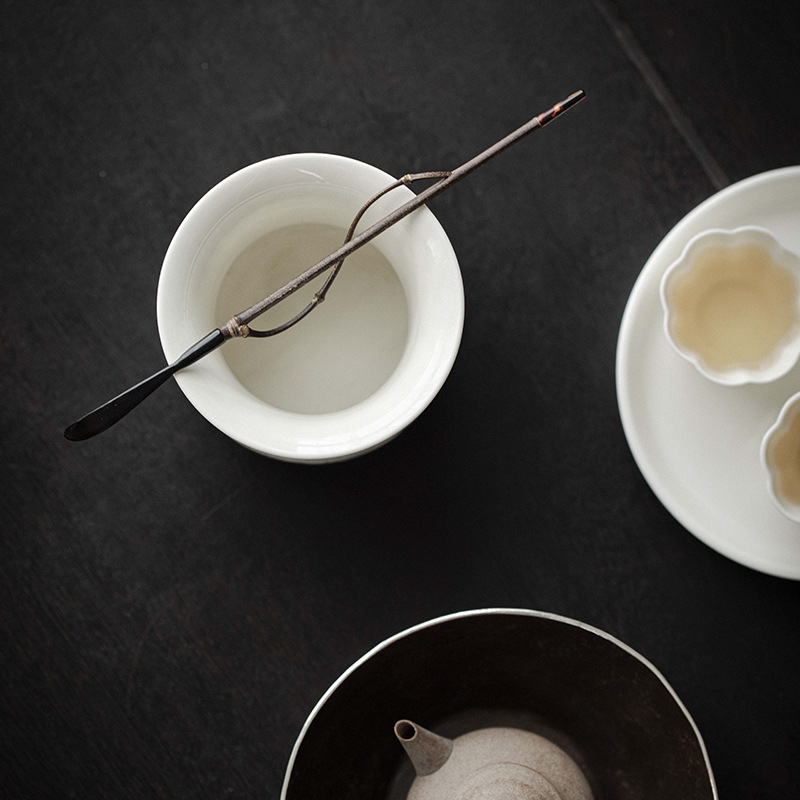 草木灰釉浮雕祥鹿建水