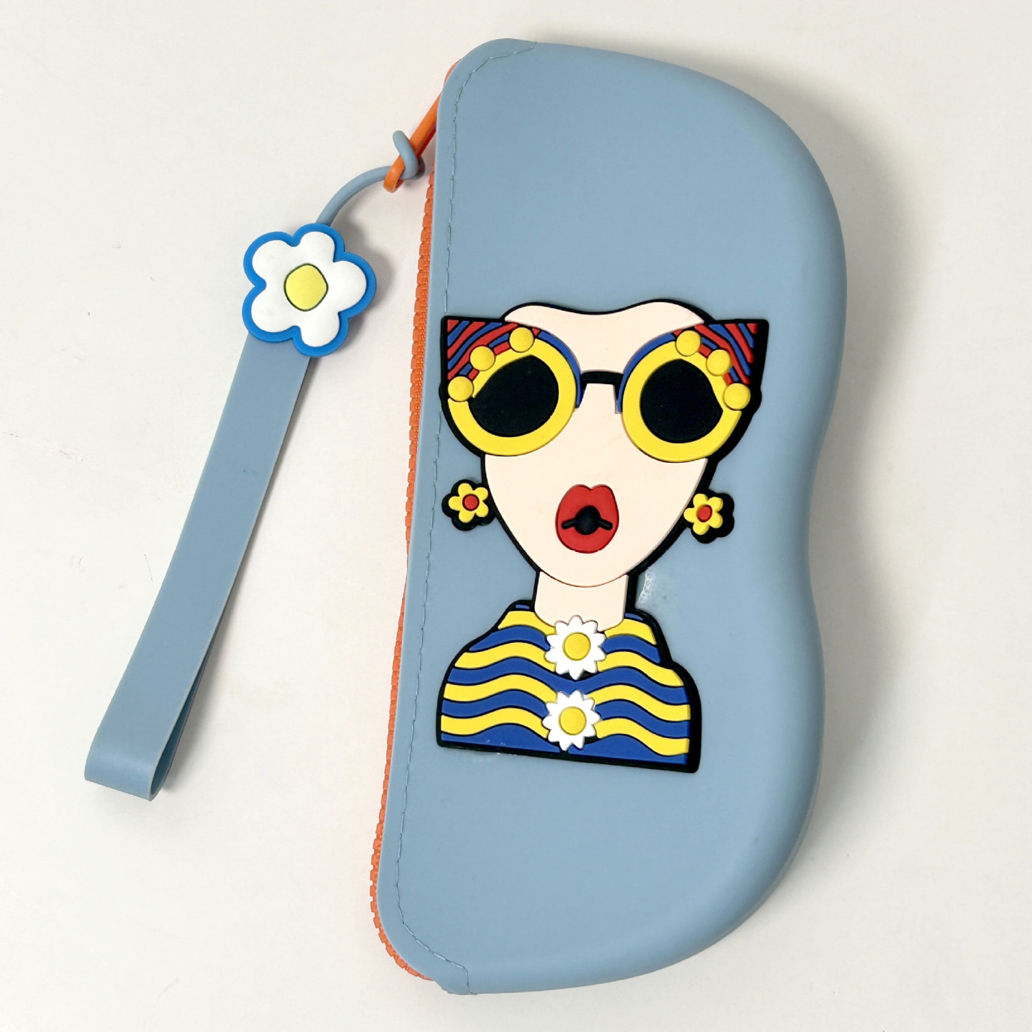 กระเป๋าใส่แว่นตาซิลิโคน สีลูกกวาด Candy Color | ถนอมเลนส์ 360° กันกระแทก กันรอยขีดข่วน | ดีไซน์พกพาง่าย สัมผัสนุ่ม ยืดหยุ่นพิเศษ