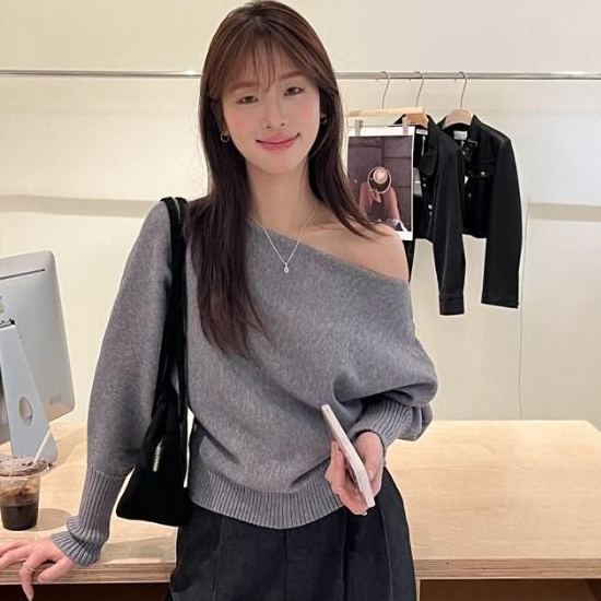 Korean pure desire style one shoulder soft lazy knitted sweater