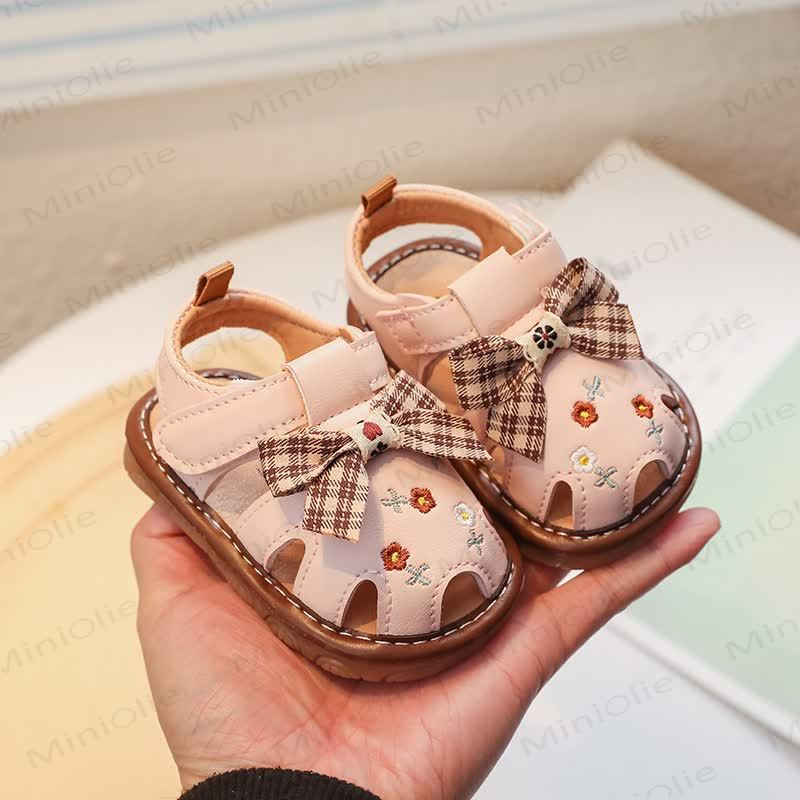 Toddler Bow Embroidered Sandals - image 3