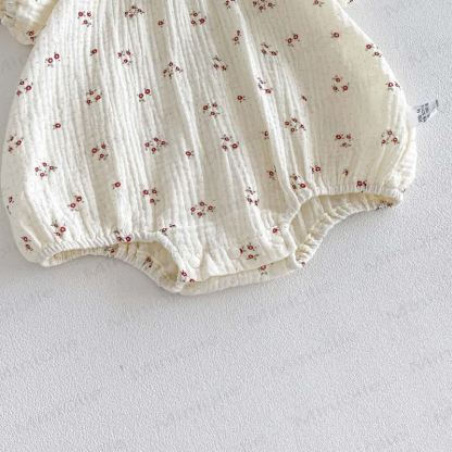 Baby Vintage Floral Ruffle Collar Bodysuit with Hat - image 11