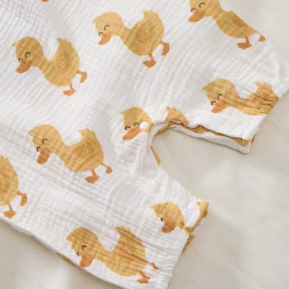 Baby Duck Print White Romper with Hat - image 5