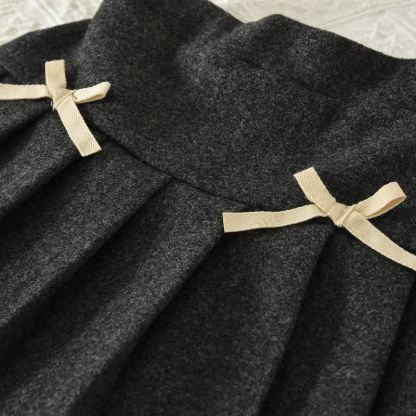 Toddler Girl Gray Bow Knit Cardigan and Pleated Skirt 2-piece Set - image 7