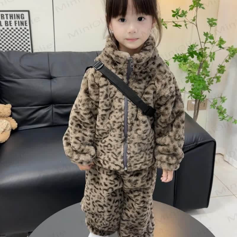 Toddler Girl Leopard Print Fleece Jacket and Pants 2-piece Set - image 3