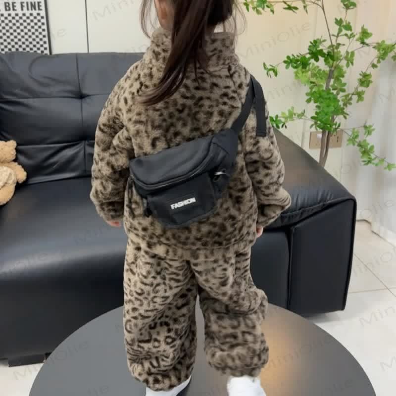 Toddler Girl Leopard Print Fleece Jacket and Pants 2-piece Set - image 5