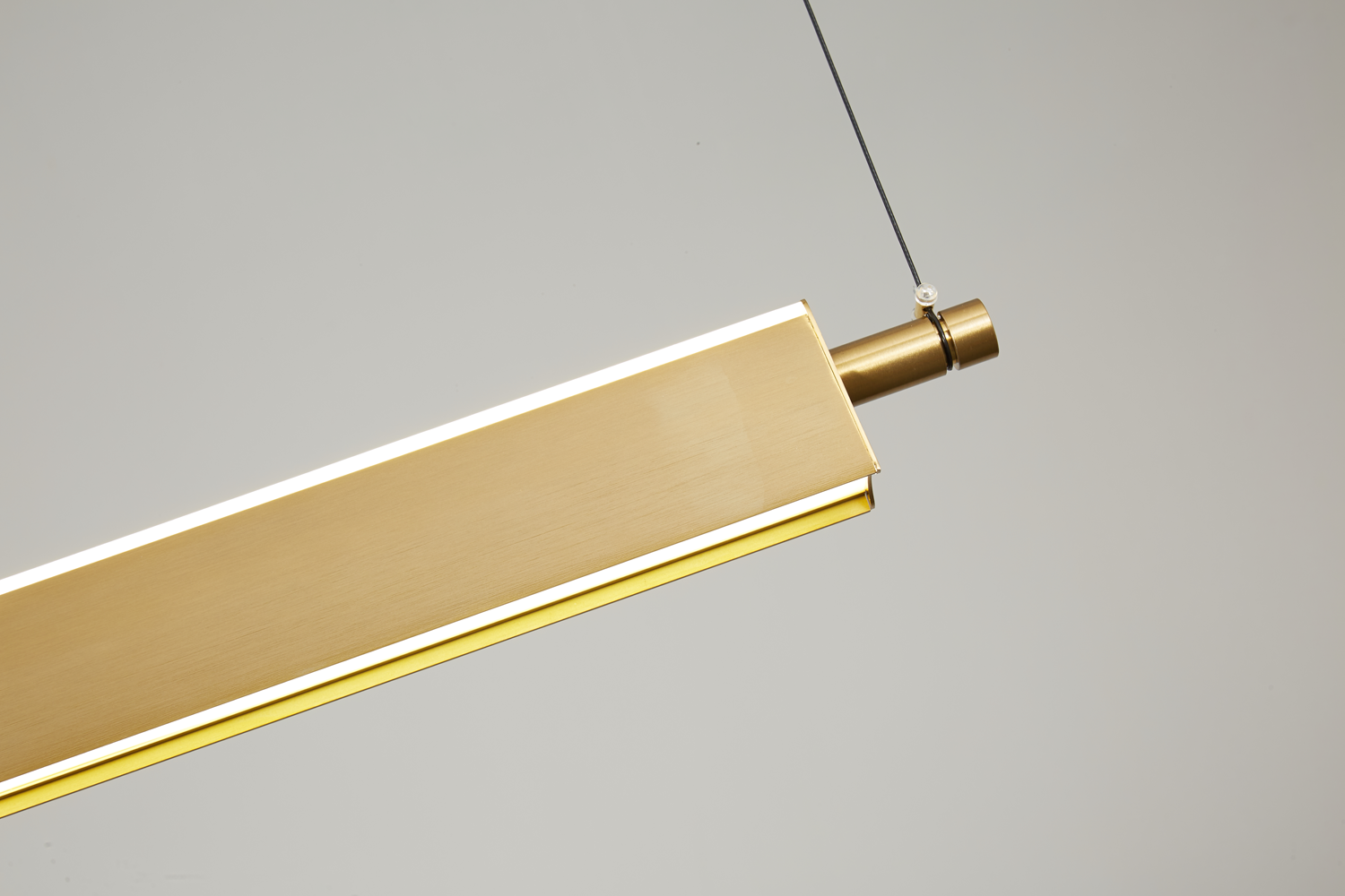 左輪極簡餐廳吊燈