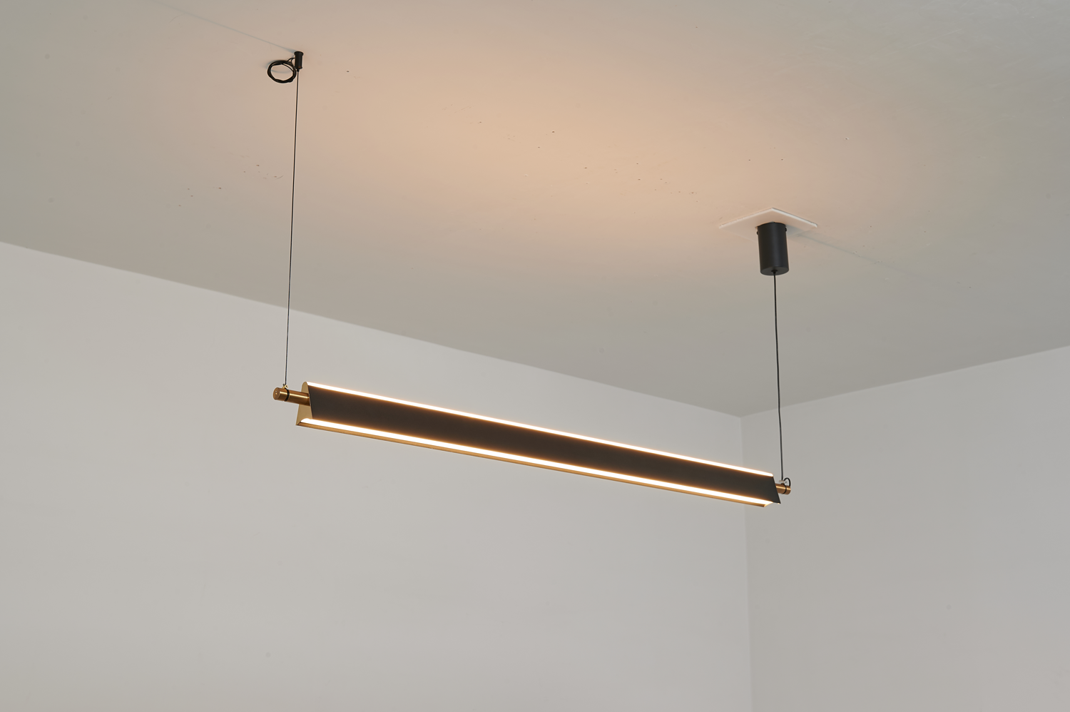 左輪極簡餐廳吊燈