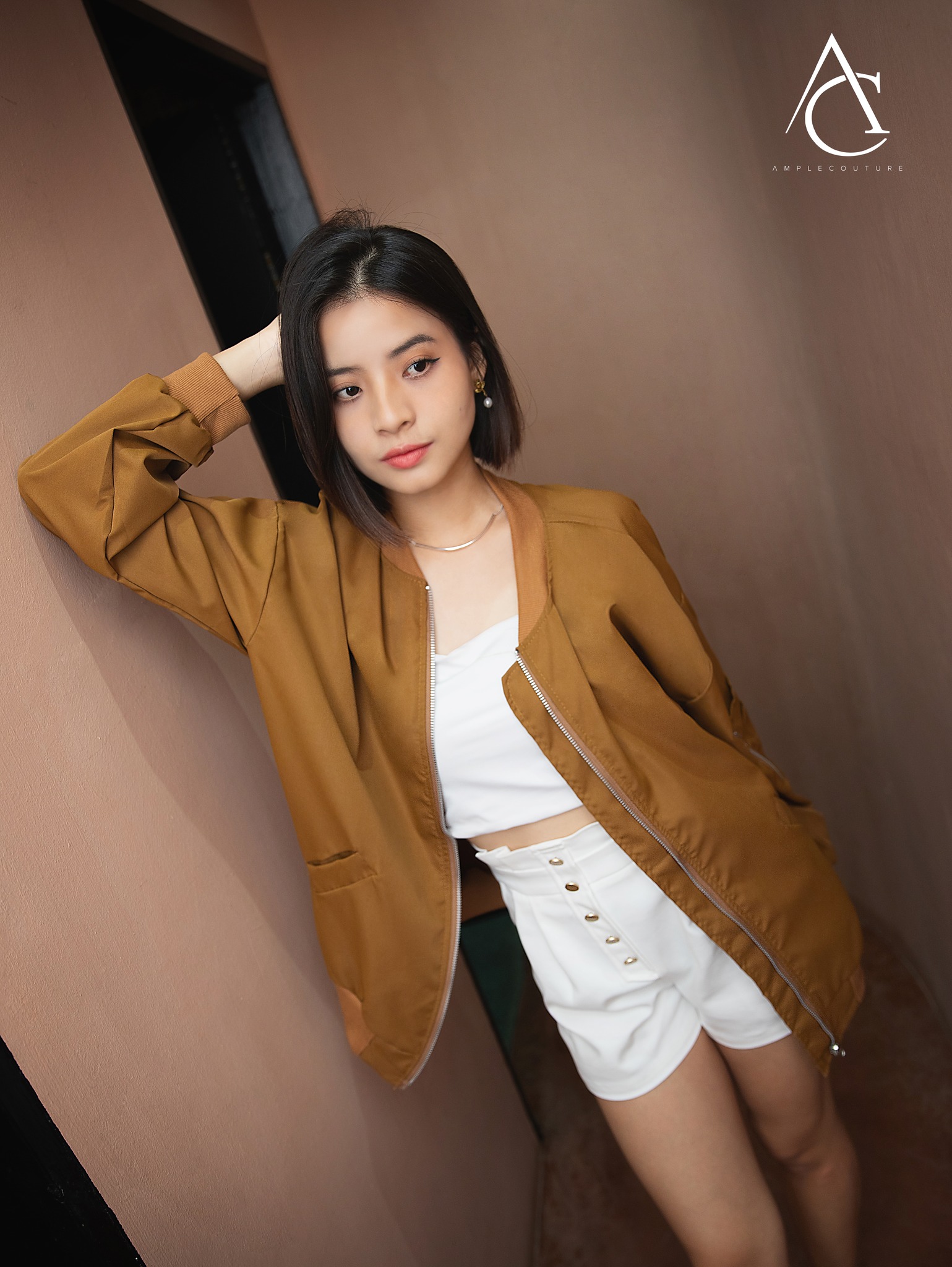 High Waist Back Zip Front Decorative Button Short Pant 33420