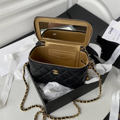 Chanel VANITY WITH CHAIN