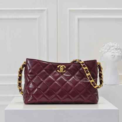 chanel hippie bag