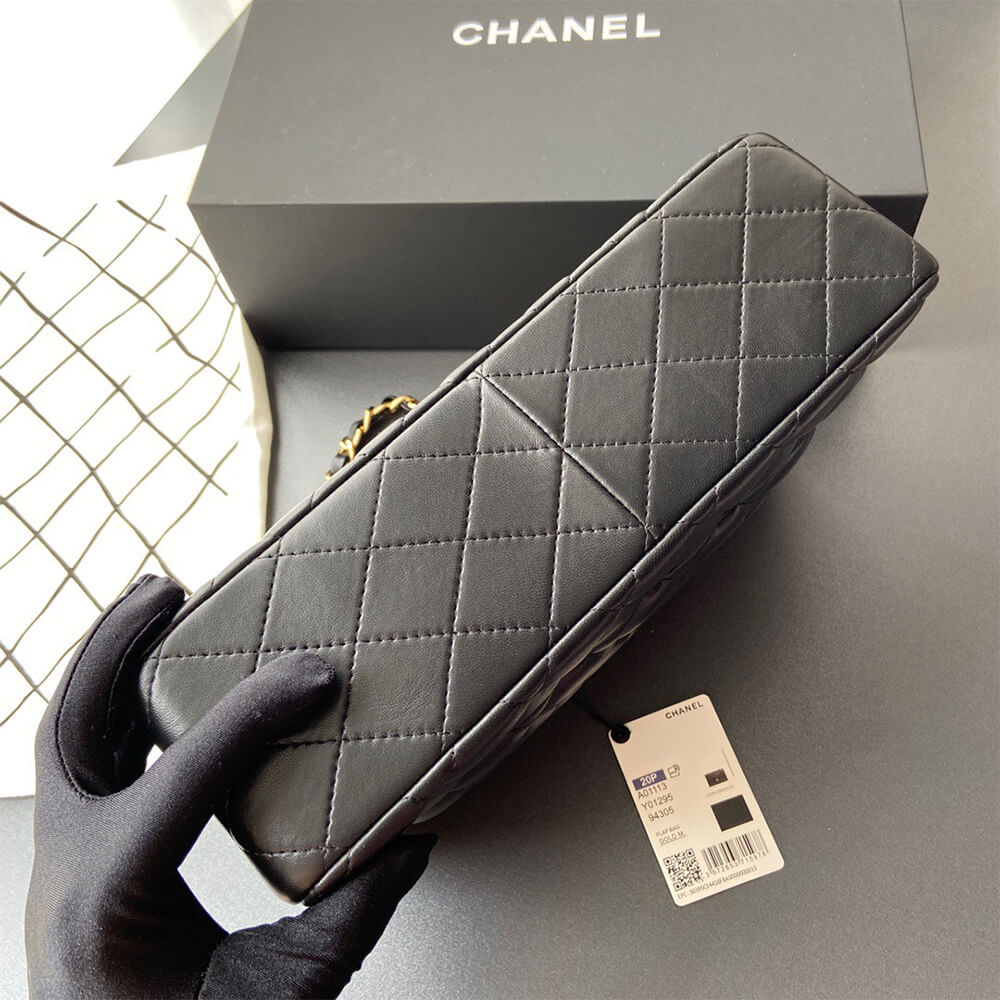CHANEL Classic Double Flap Jumbo
