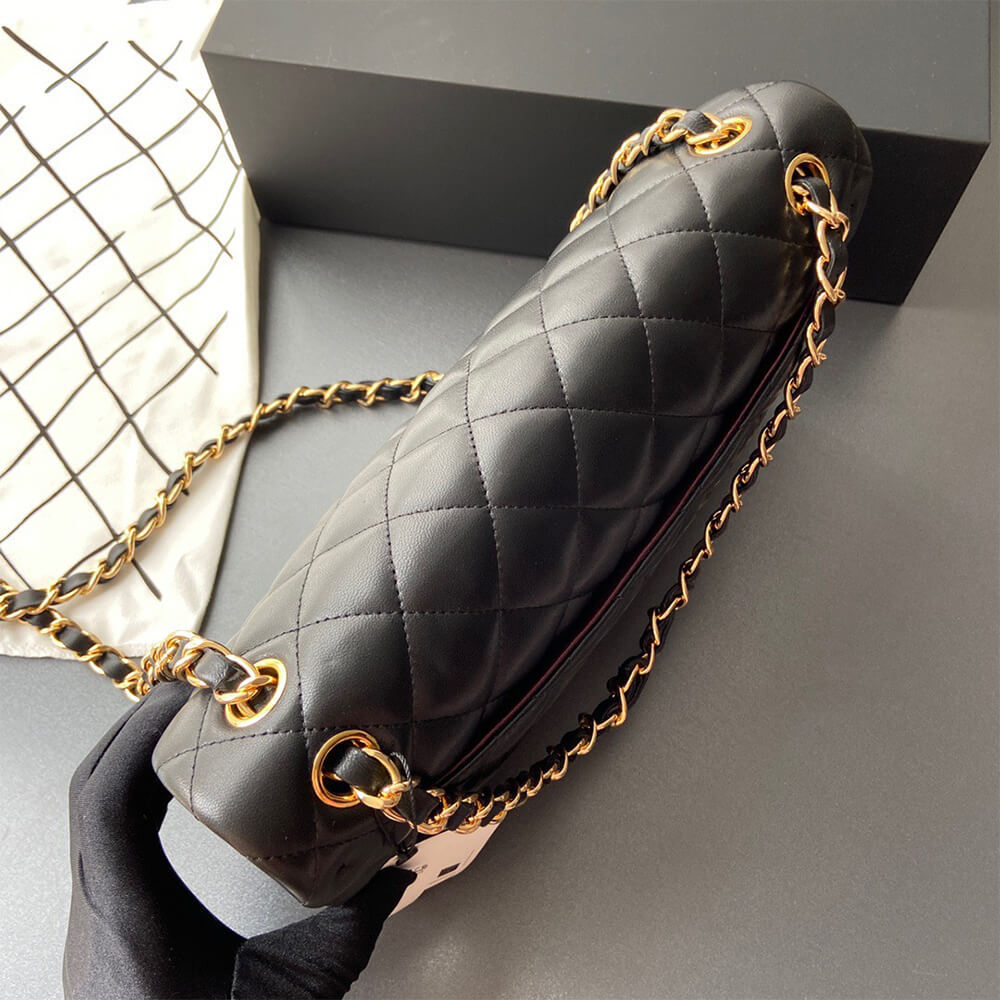 CHANEL Classic Double Flap Jumbo