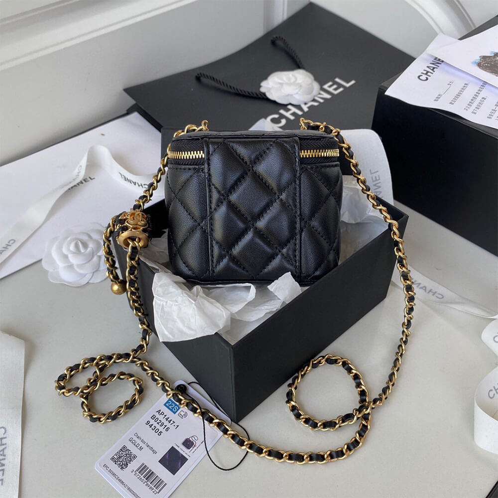 Chanel SMALL VANITY WITH CHAIN