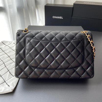 CHANEL Classic Double Flap Jumbo