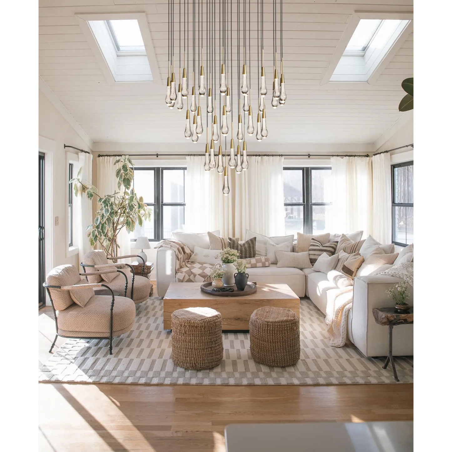 Soltaire Modern Round Glass Chandelier 17'' 24'' 36'' 58'' Chandelier Kevin Studio Inc