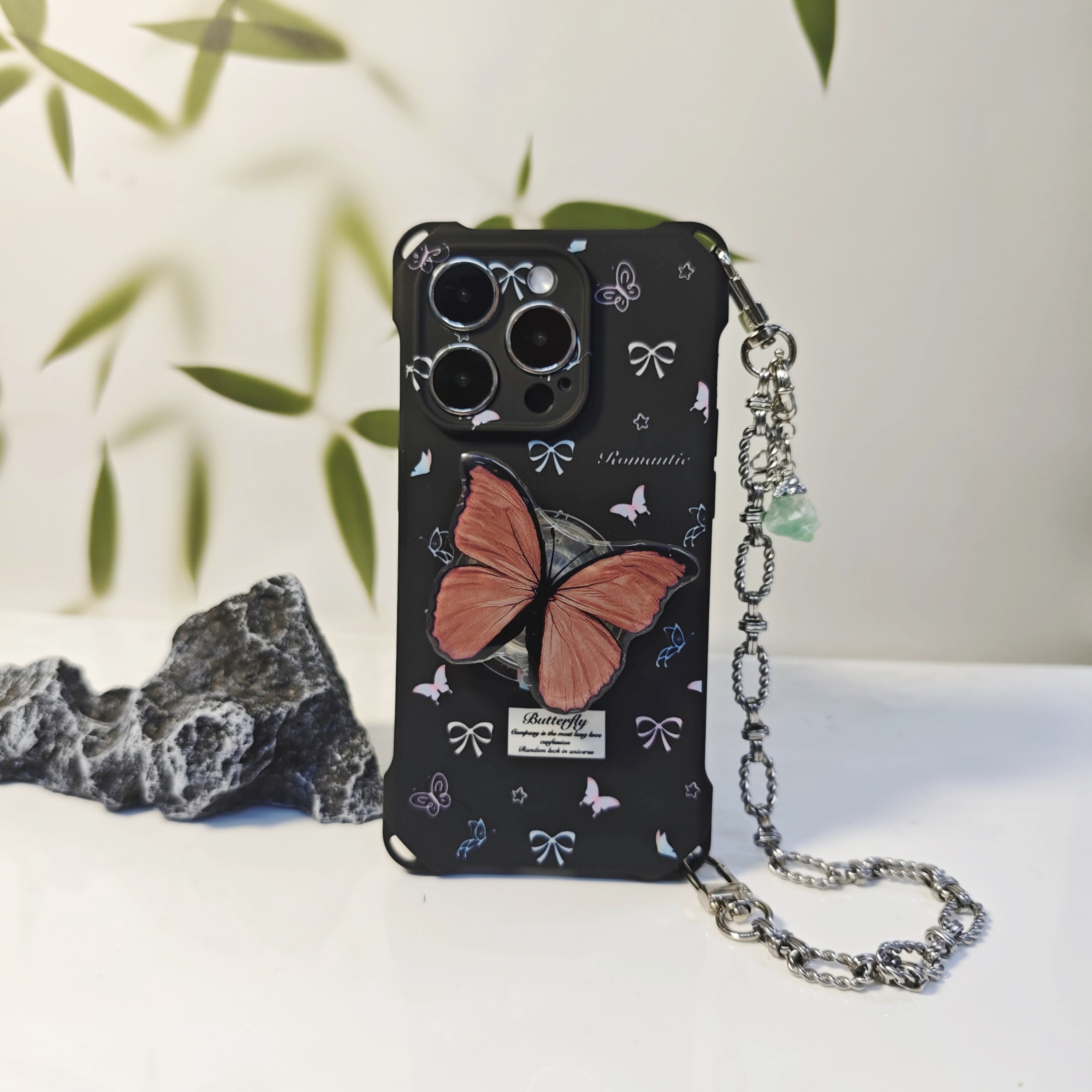 蝶々柄耐衝撃スマホケース、四隅ストラップ付き、赤い蝶々スタンド
