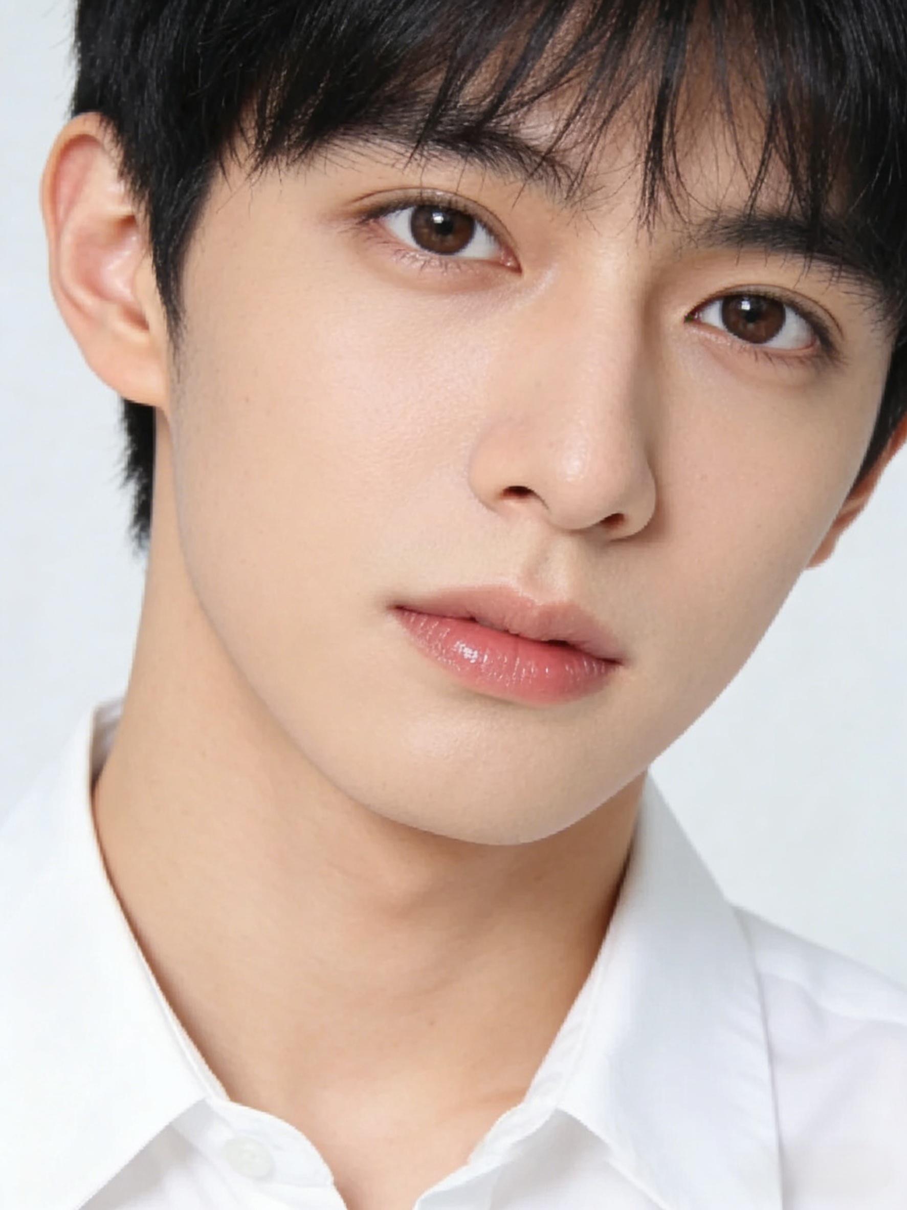 รุ่นการใช้ของมิสแบงค็อก สบู่ทำความสะอาดผิวหน้าไวท์เทนนิ่ง 