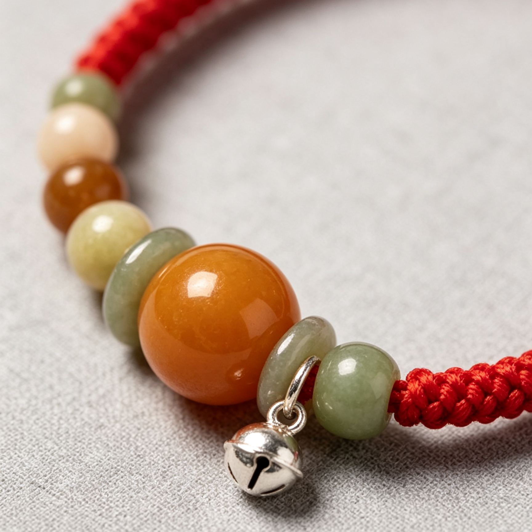 【สร้อยข้อมือเชือกหยกศักดิ์สิทธิ์เสริมดวงด้วยมนต์แห่งปรมาจารย์】