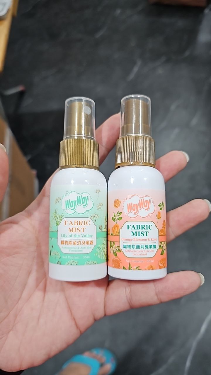 [S] HOUSEHOLD WAYWAY MINI FABRIC MIST FREE GIFT 2 FLAVOURS  (SIN151)