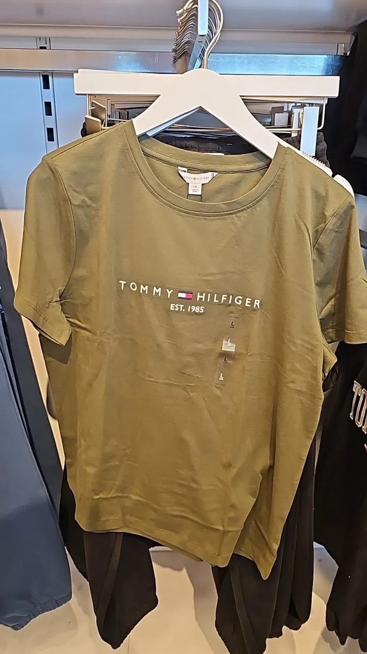 [S] TOMMY HILFIGER EMBROIDERED TOMMY LOGO T-SHIRT,ARMY GREEN  (SIN384)