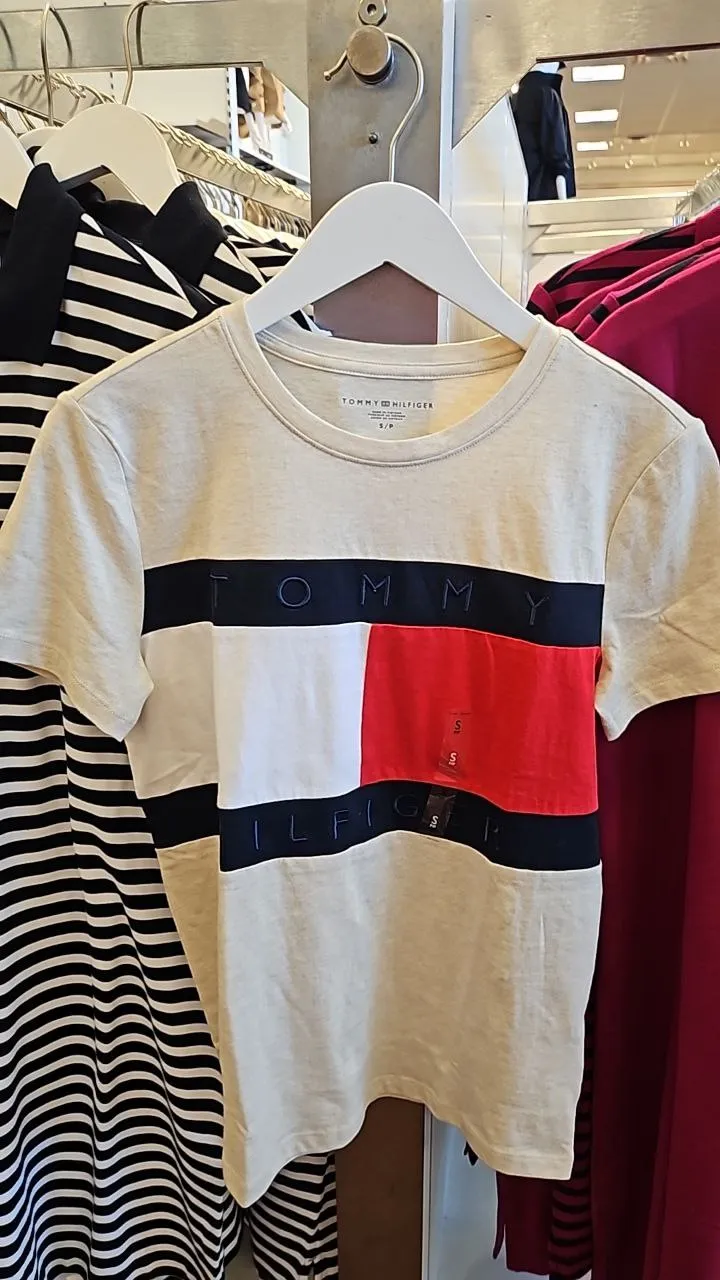 [S] TOMMY HILFIGER BOLD FLAG LOGO CREW NECK T-SHIRT,IVORY  (SIN414)
