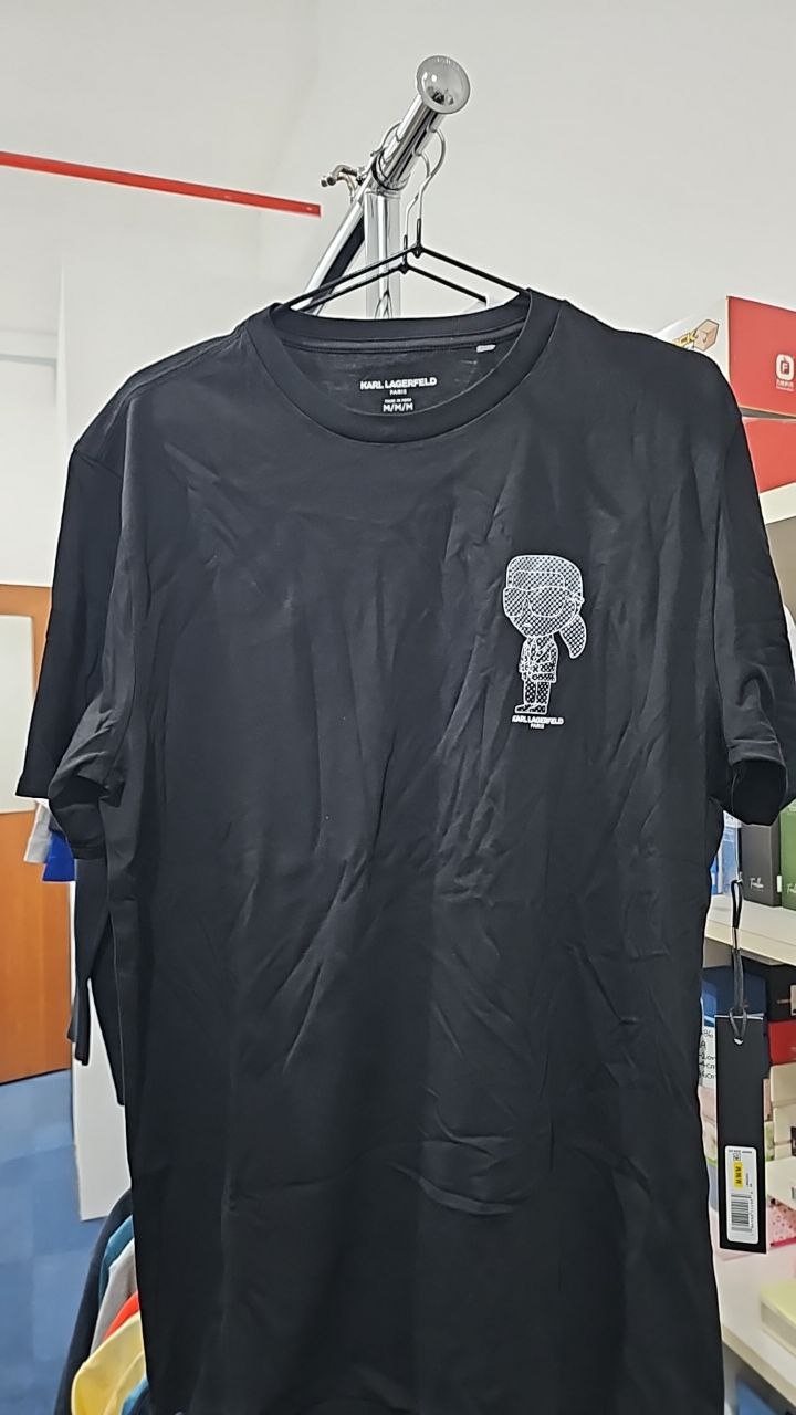 [S] KARL LAGERFELD PIXELATED KARL LOGO TEE,BLACK  (SIN787)