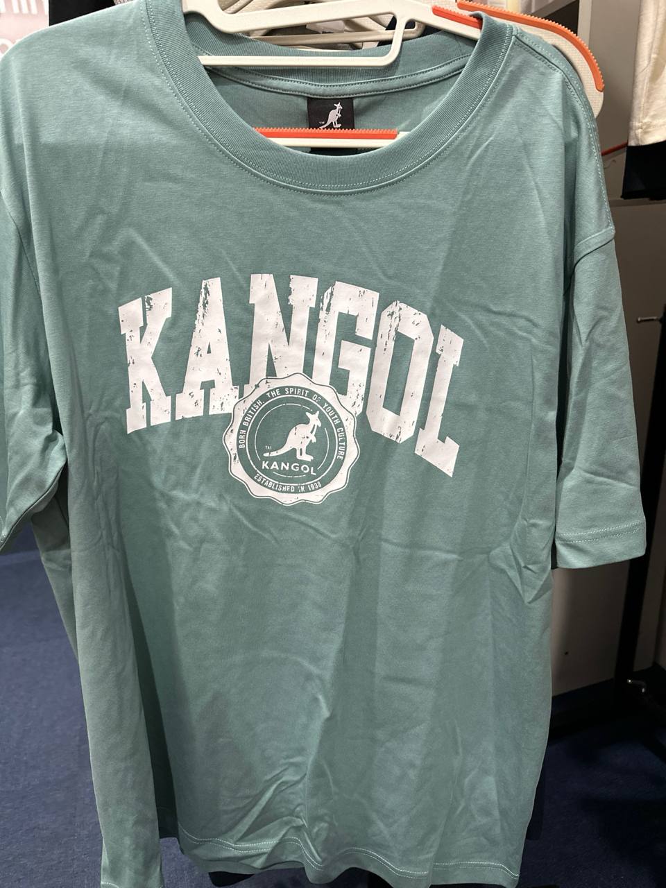 [S] KANGOL BIG LETTERING PRINT FRONT T-SHIRT DARK GREEN  (SIN521)