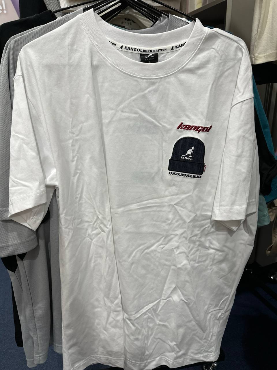 [S] KANGOL EMBROIDERED WINTER HAT PATCH T-SHIRT WHITE  (SIN557)