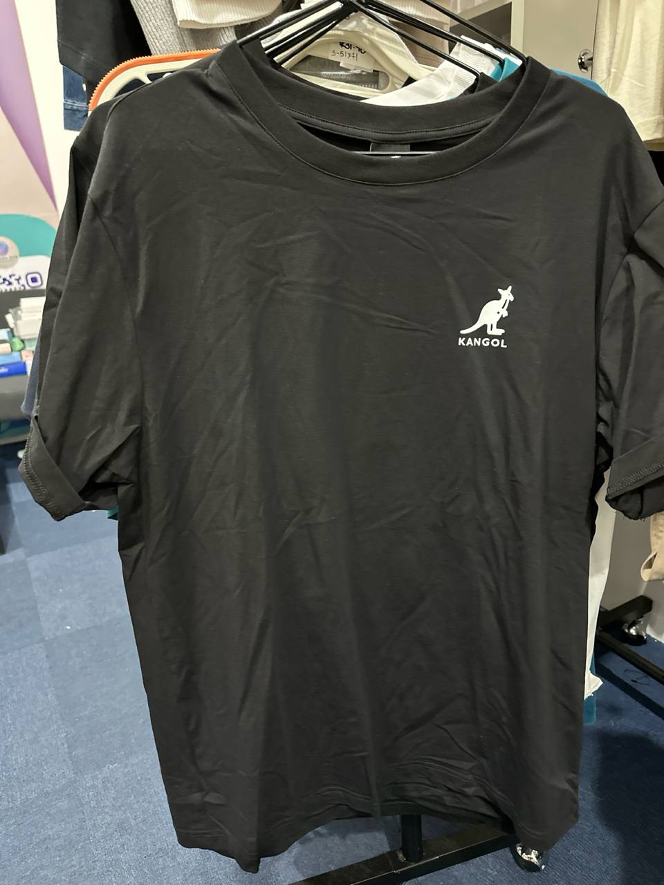 [S] KANGOL SMALL LOGO PATCH KANGROO T-SHIRT BLACK  (SIN506)