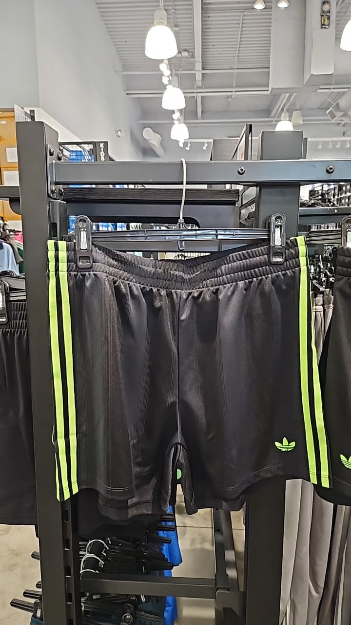 [S] ADIDAS JACQUARD SHORTS,BLACK/SIGNAL GREEN  (SIN683)