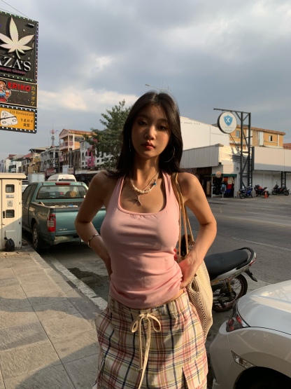 Pink halter neck tank top, summer, slim fit, suitable as an inner shirt, simple and elegant, solid color