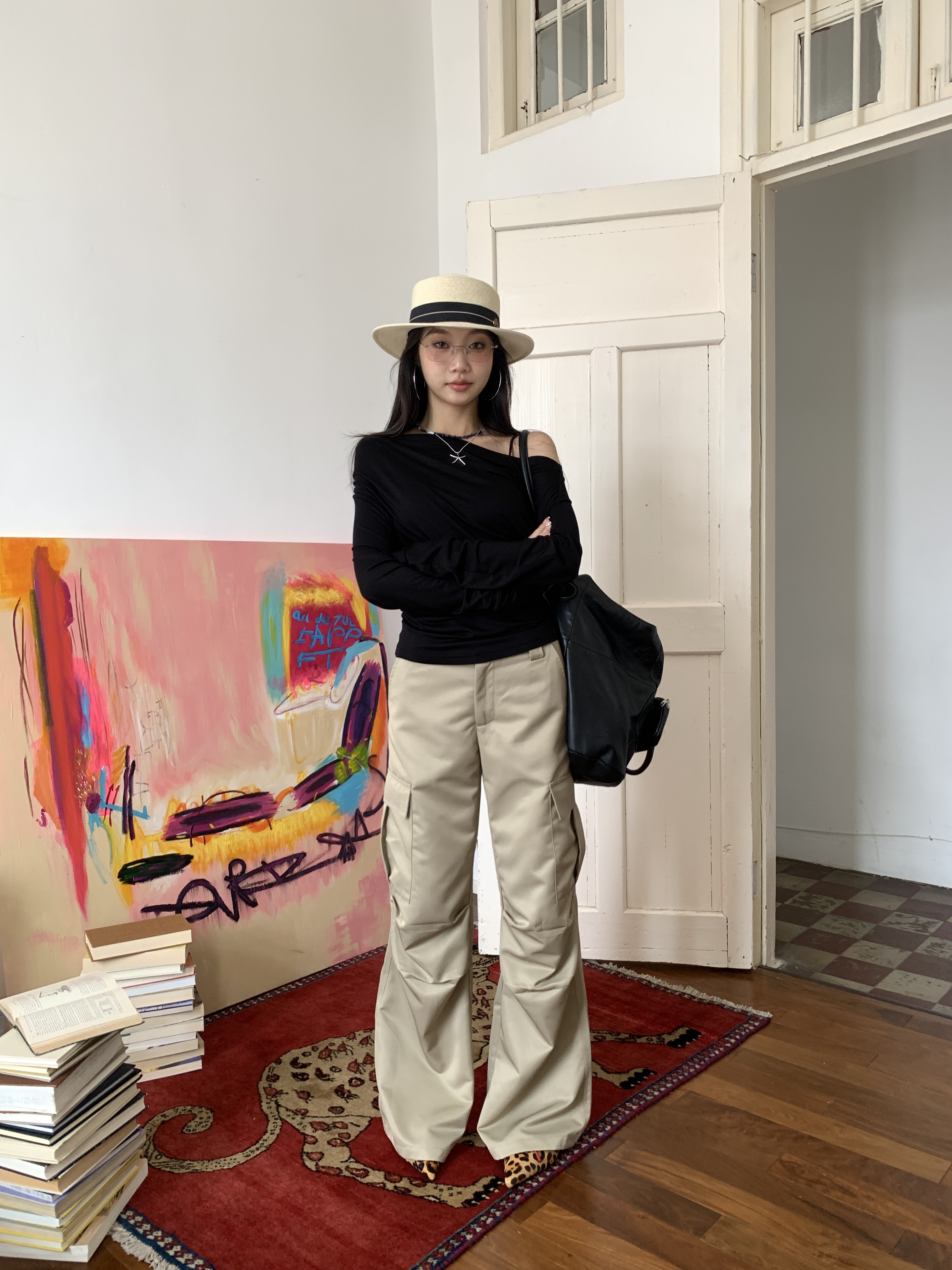 Vintage style low waist flared pants in khaki color