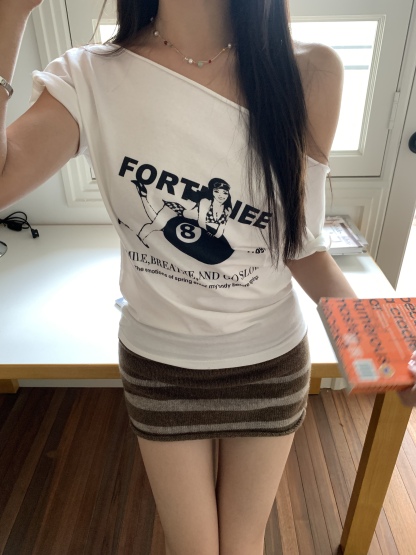 Casual style cute printed off-shoulder short-sleeved white T-shirt