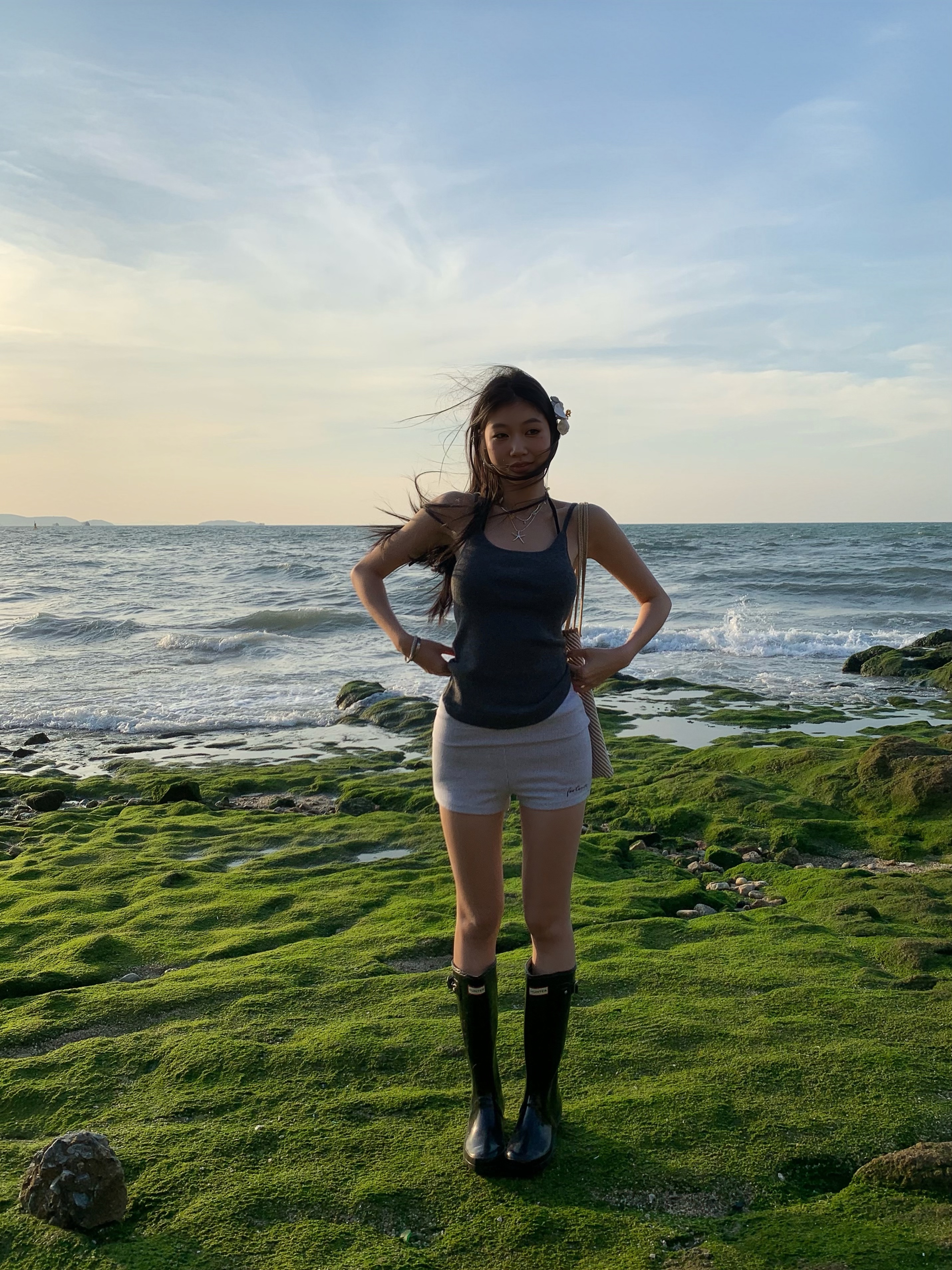 Two-sided knitted tank top, sexy style, stretchy, tight, can be worn as an inner shirt, sleeveless