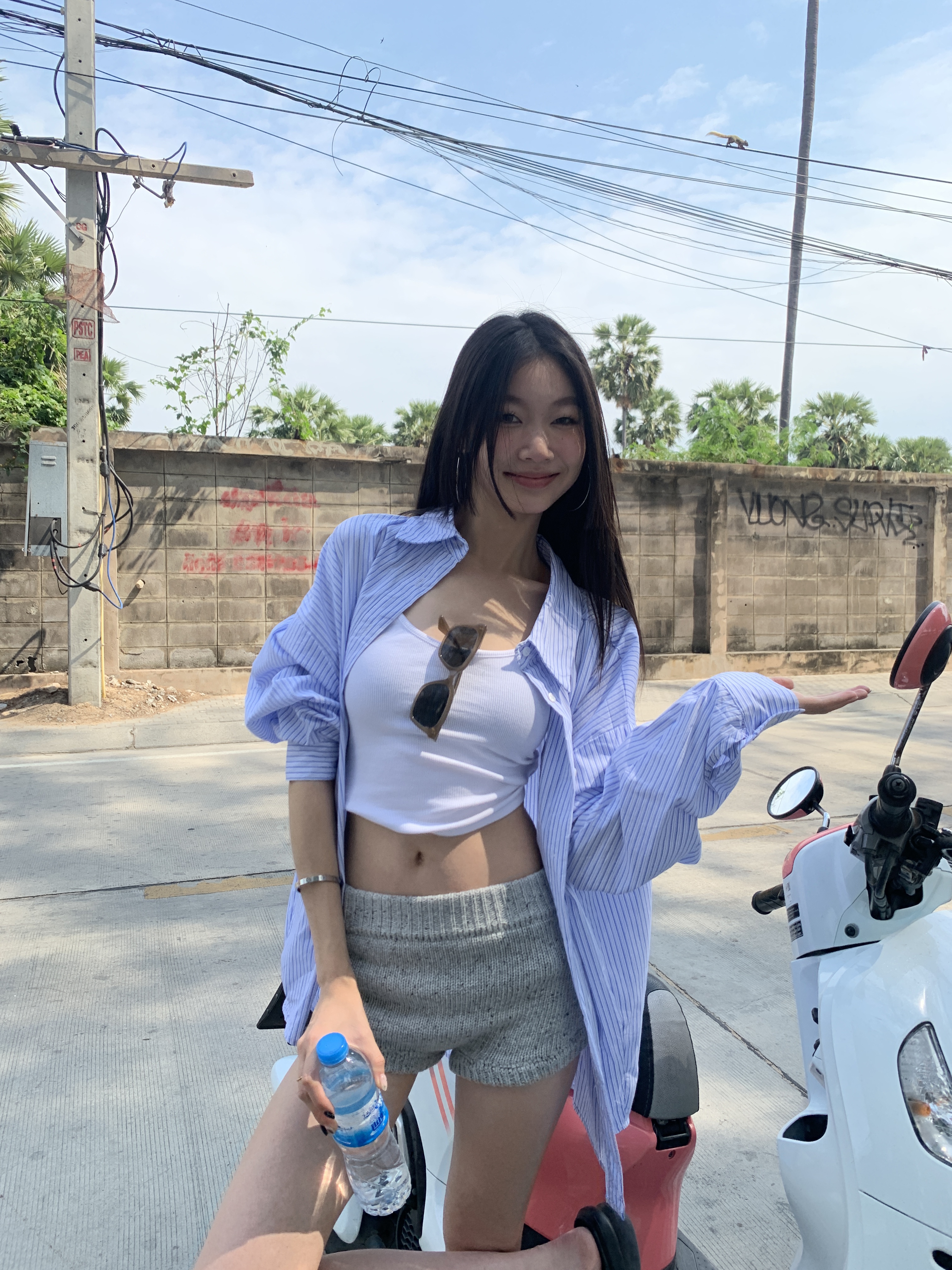 Blue pattern long sleeve sun protection shirt, lazy style, casual holiday