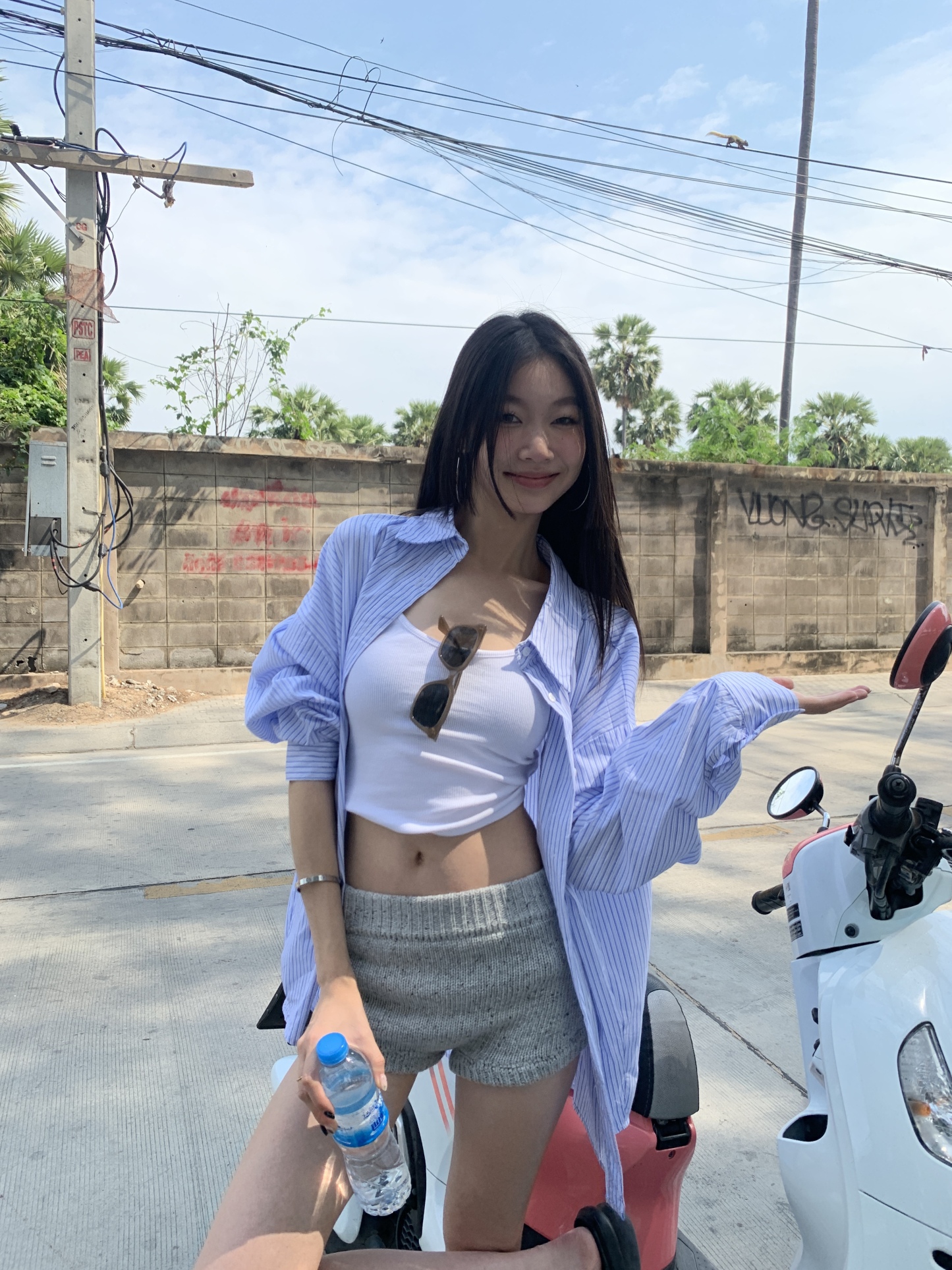 Blue pattern long sleeve sun protection shirt, lazy style, casual holiday