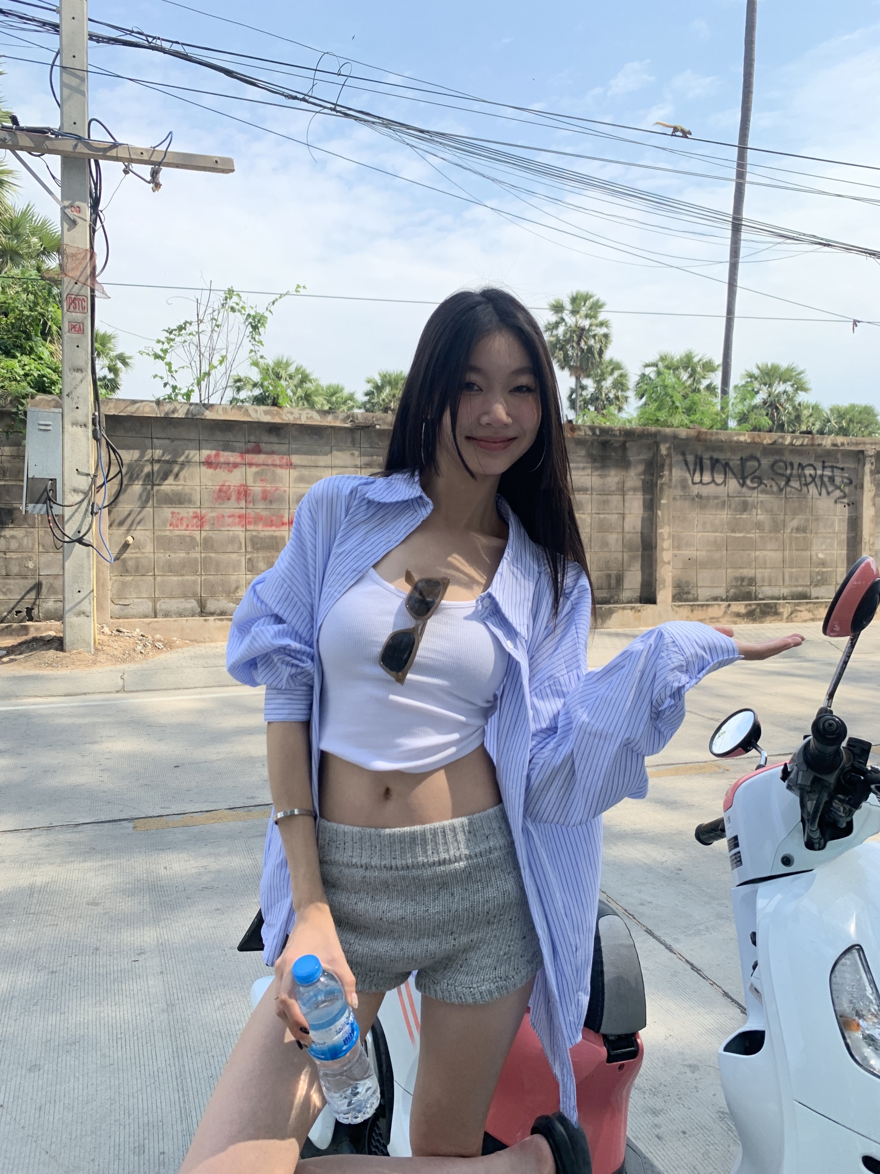 Blue pattern long sleeve sun protection shirt, lazy style, casual holiday