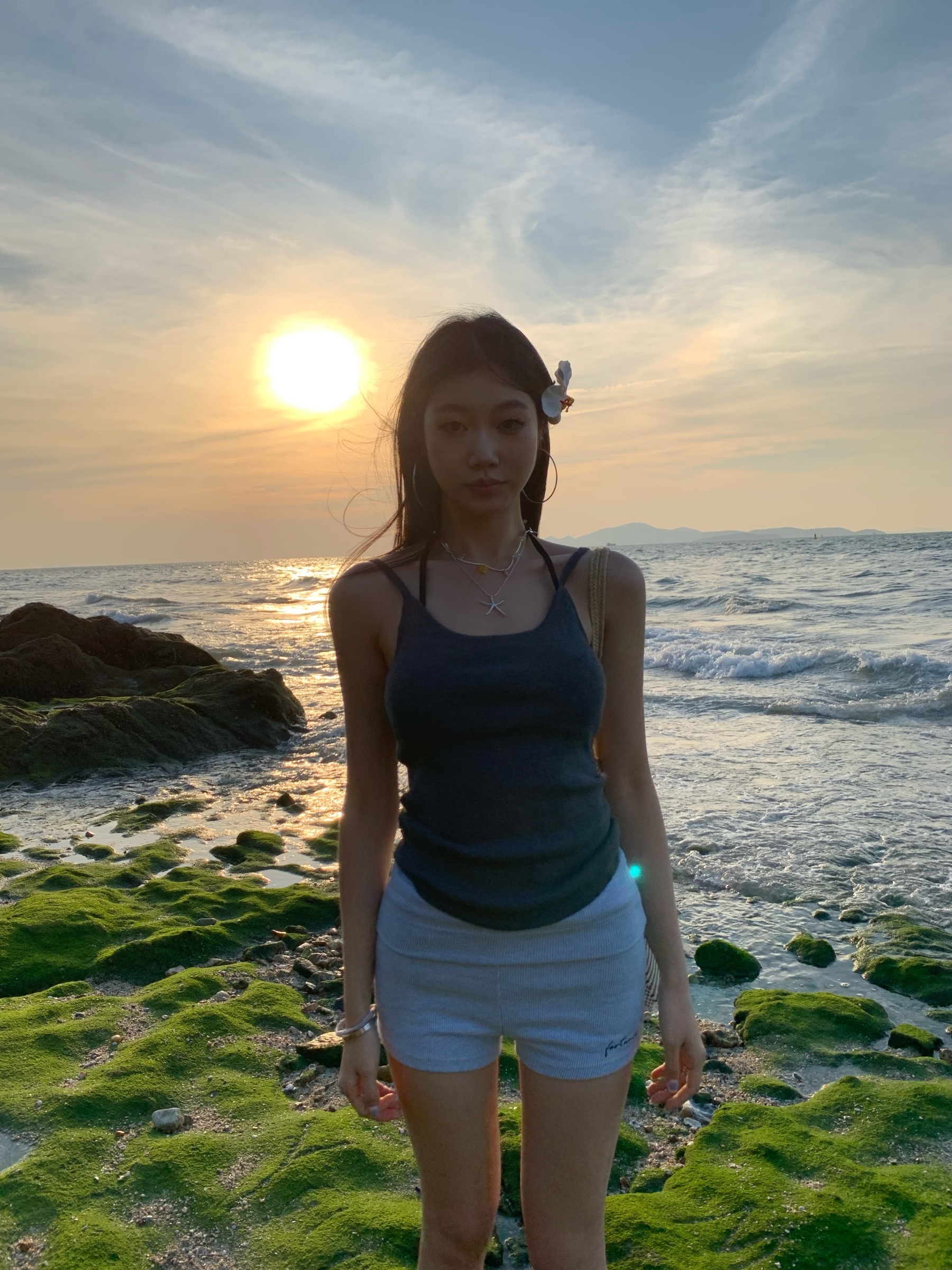 Two-sided knitted tank top, sexy style, stretchy, tight, can be worn as an inner shirt, sleeveless