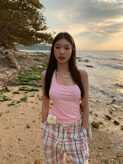 Pink halter neck tank top, summer, slim fit, suitable as an inner shirt, simple and elegant, solid color