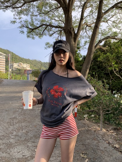 Red striped low-waist shorts