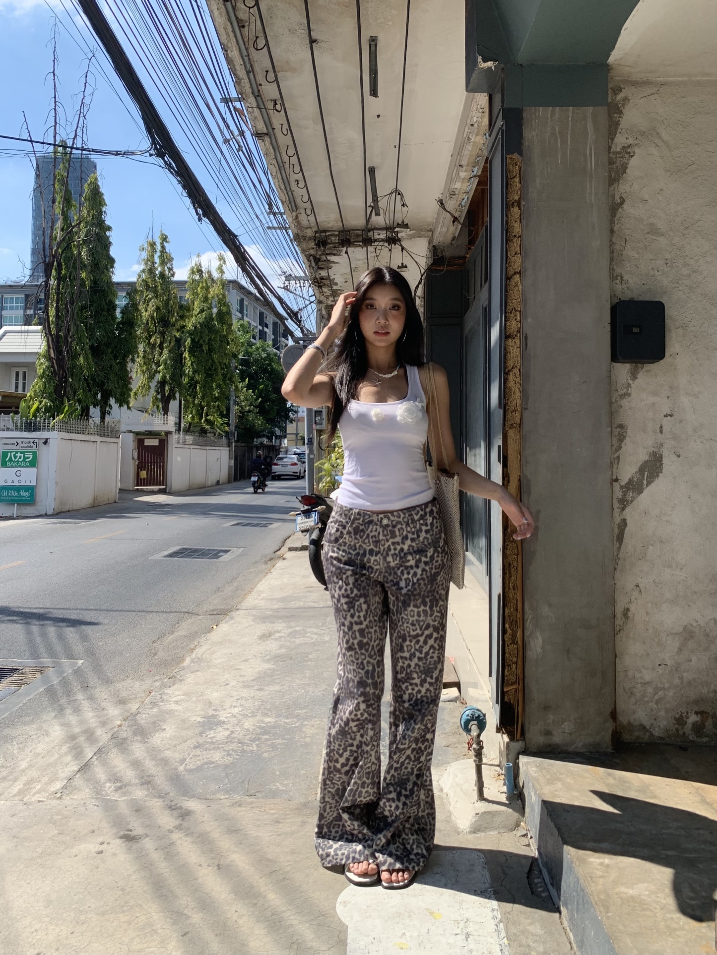 Tiger print flared pants for hot girls, low waist, wide legs, straight cut, comfortable to wear, new fashion