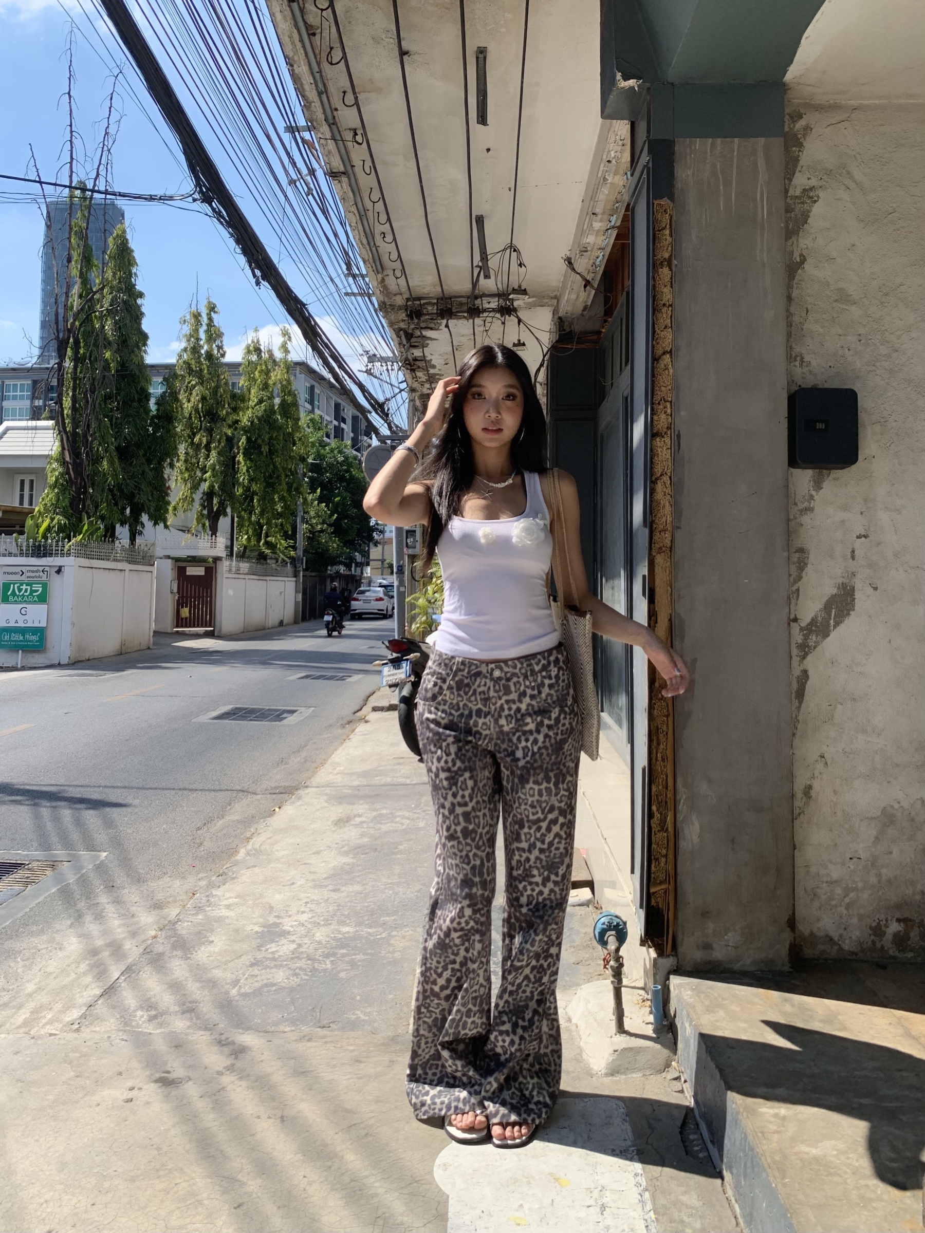 Tiger print flared pants for hot girls, low waist, wide legs, straight cut, comfortable to wear, new fashion