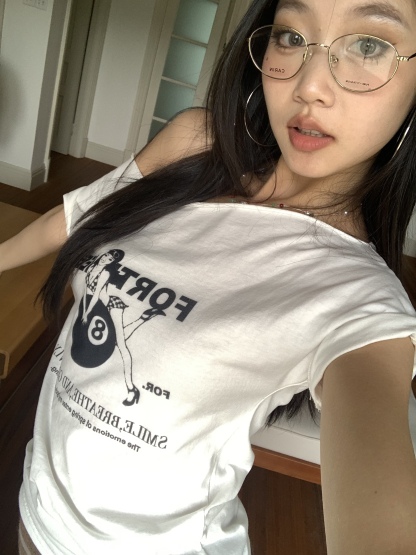 Casual style cute printed off-shoulder short-sleeved white T-shirt