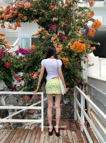 Women's short skirt, summer fashion, sexy + cute + bright, lemon pattern, short skirt